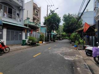 Gần nguyễn sơn, khu họ lê  mtkd đường 14m có lề  hơn 100m2, ngang 4m nở hậu  hơn 10tỷ