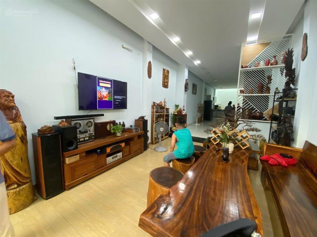 Khu vip tân sơn nhì, hoa bằng, nguyễn quý anh  3 tầng mới đẹp  85m2, sổ a4  chỉ 11 tỷ