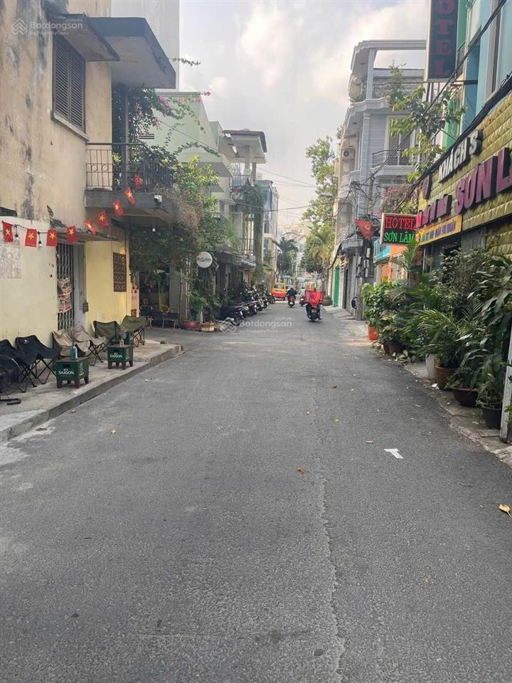 Vị trí đẹp  giá cực tốt  phú nhuận, gần sân bayngang hơn 7m, gần 120m2, ô tô ngủ nhà  hơn 19 tỷ