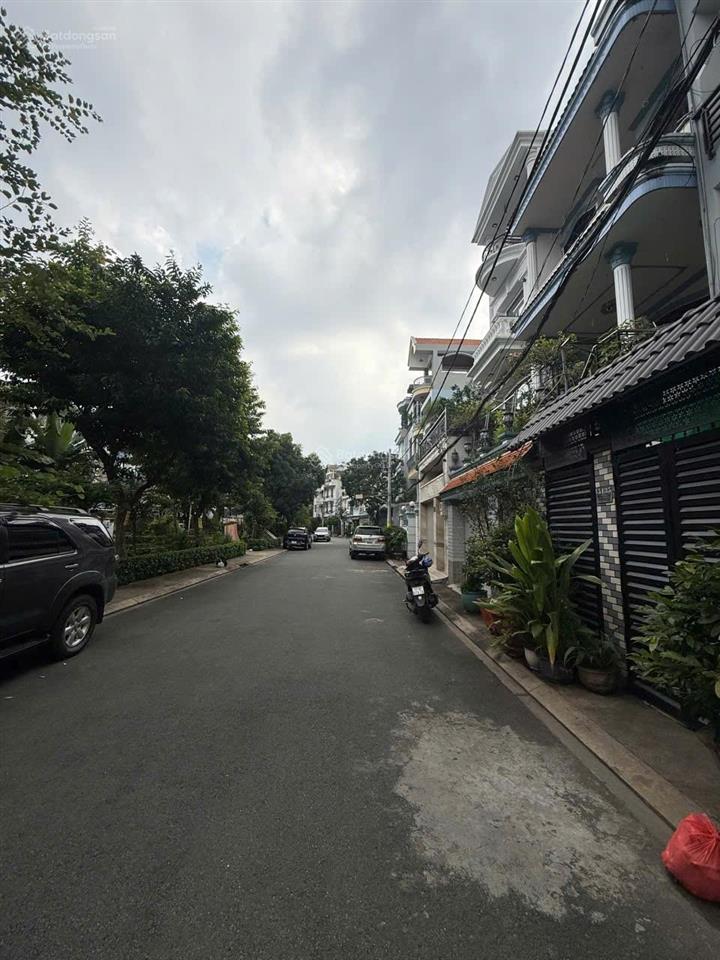 Khu vip tân sơn nhì, view công viên  nhà 3 tầng  ngang gần 6m, gần 75m2, sổ đẹp  hơn 9 tỷ
