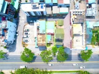 Mặt tiền võ nguyên giáp 140m2 ngang 7m, đối diện có lối đi bộ ra biển