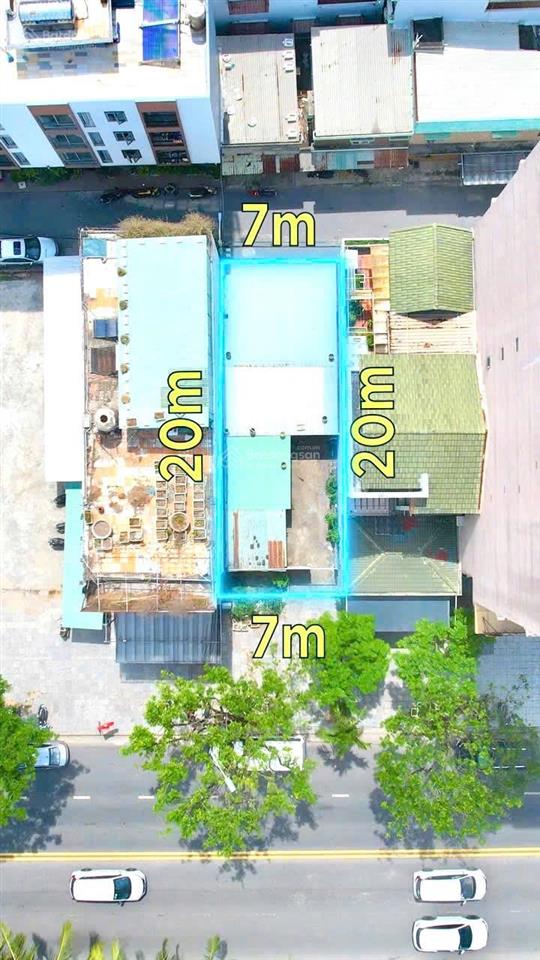Mặt tiền võ nguyên giáp 140m2 ngang 7m, đối diện có lối đi bộ ra biển