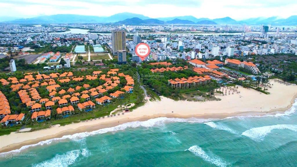 Mặt tiền võ nguyên giáp 140m2 ngang 7m, đối diện có lối đi bộ ra biển