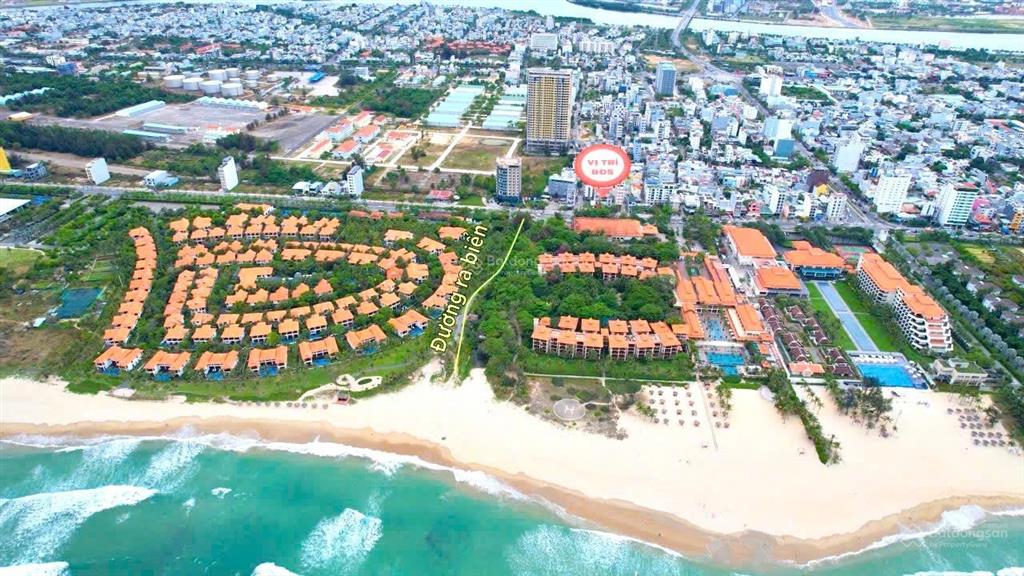 Mặt tiền võ nguyên giáp 140m2 ngang 7m, đối diện có lối đi bộ ra biển