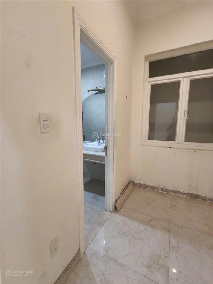 Mặt tiền nguyễn tri phương, p.9, quận 5  dt 5.5m x 20m  6 tầng tm  giá 55 tỷ  hđt 120tr