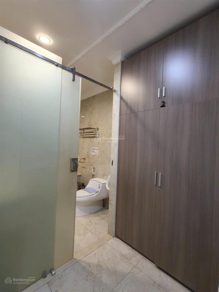 Mặt tiền nguyễn tri phương, p.9, quận 5  dt 5.5m x 20m  6 tầng tm  giá 55 tỷ  hđt 120tr