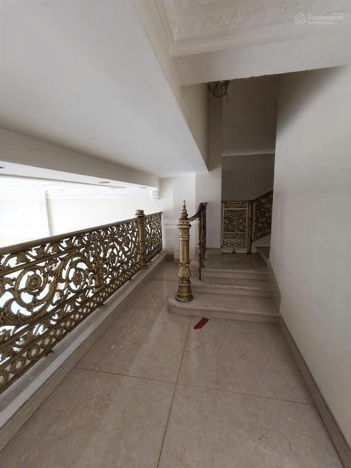 Mặt tiền nguyễn tri phương, p.9, quận 5  dt 5.5m x 20m  6 tầng tm  giá 55 tỷ  hđt 120tr