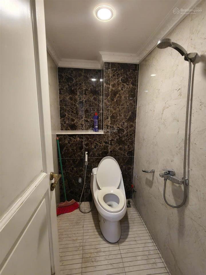 Mặt tiền nguyễn tri phương, p.9, quận 5  dt 5.5m x 20m  6 tầng tm  giá 55 tỷ  hđt 120tr
