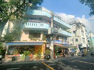 Siêu vị trí  góc 2mt  ngang 18m x 4,2m  4 tầng  view bờ kè, q.phú nhuận  chỉ 2x tỷ