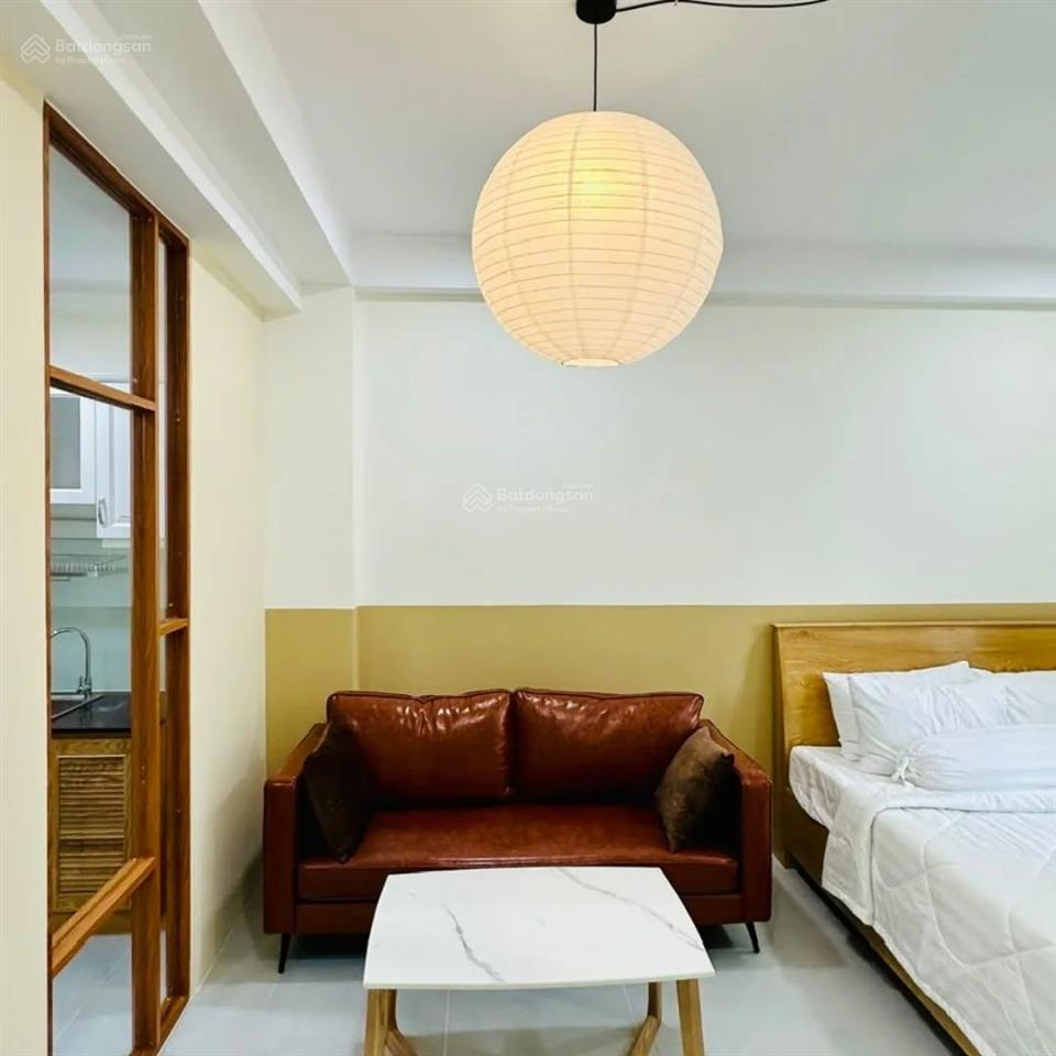 Toà chdv cao cấp  hầm/8 tầng  hxh võ thị sáu, q.1  dt 4,2m x 26m  giá 2x tỷ  hđt 100tr