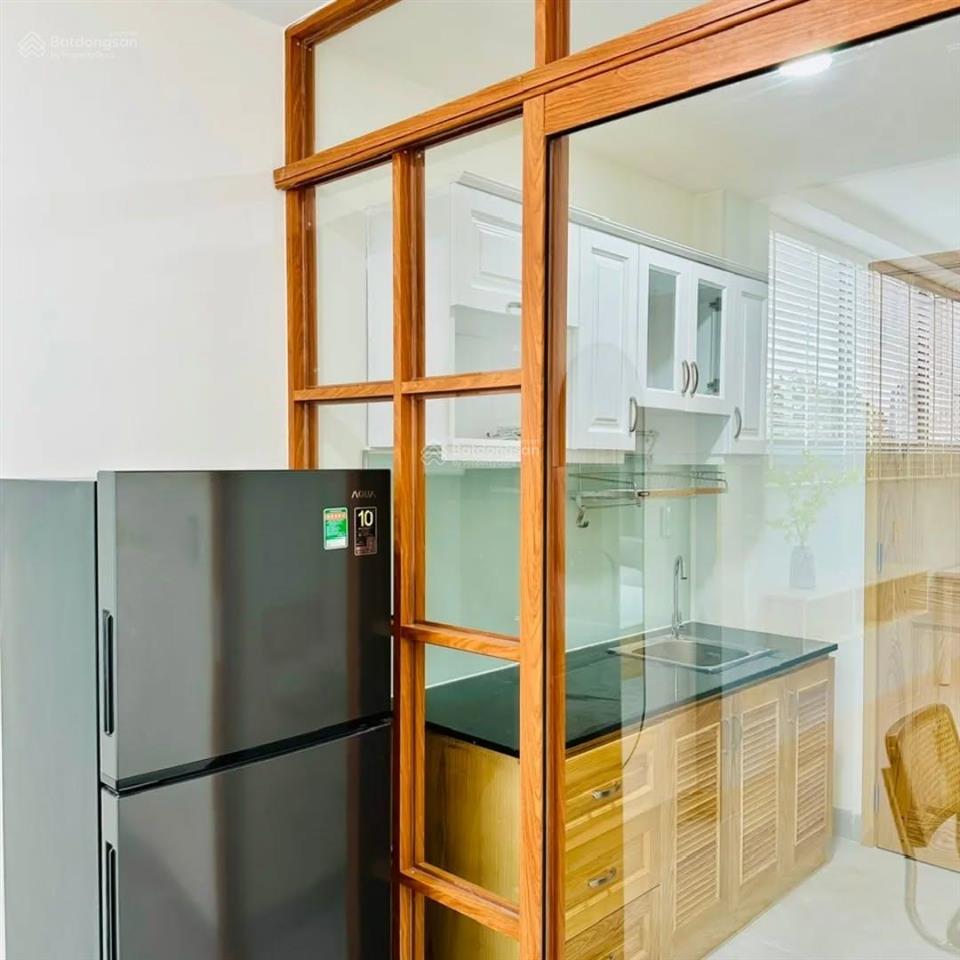 Toà chdv cao cấp  hầm/8 tầng  hxh võ thị sáu, q.1  dt 4,2m x 26m  giá 2x tỷ  hđt 100tr