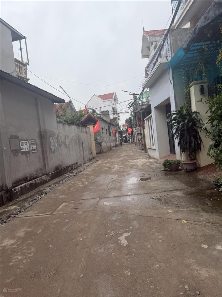 Hơn 3 tỷ nhà cấp 4 mới tinh đầy đủ công năng, ngõ thông ô tô đỗ cửa cách trung tâm 2km 0788 335 ***