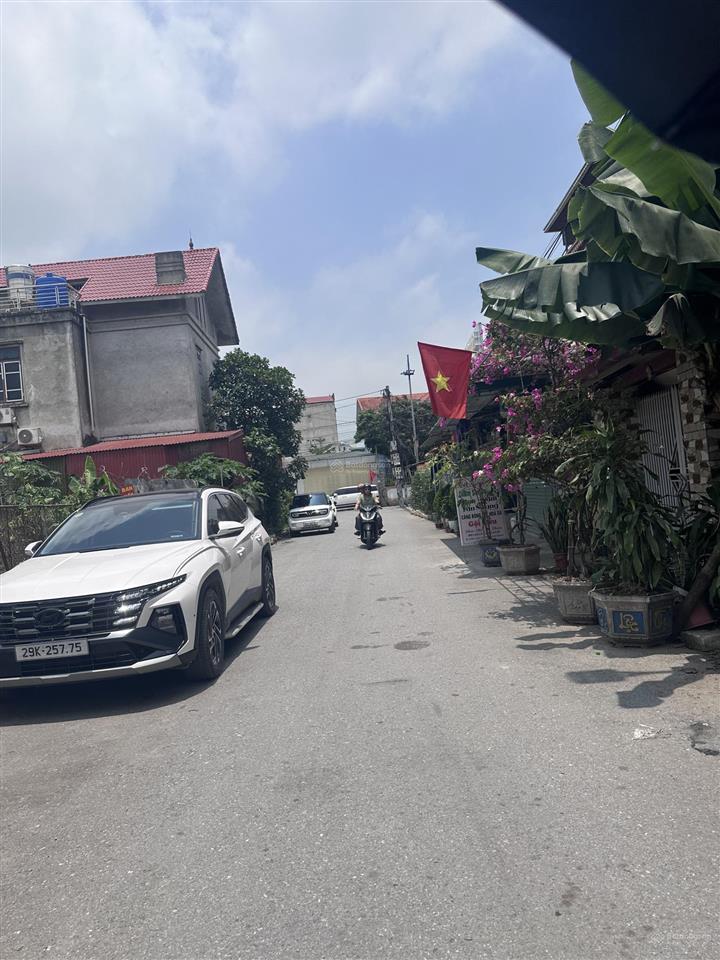 Hơn 2 tỷ trục chính kinh doanh ô tô tránh nhau, mặt tiền rộng 0788 335 ***