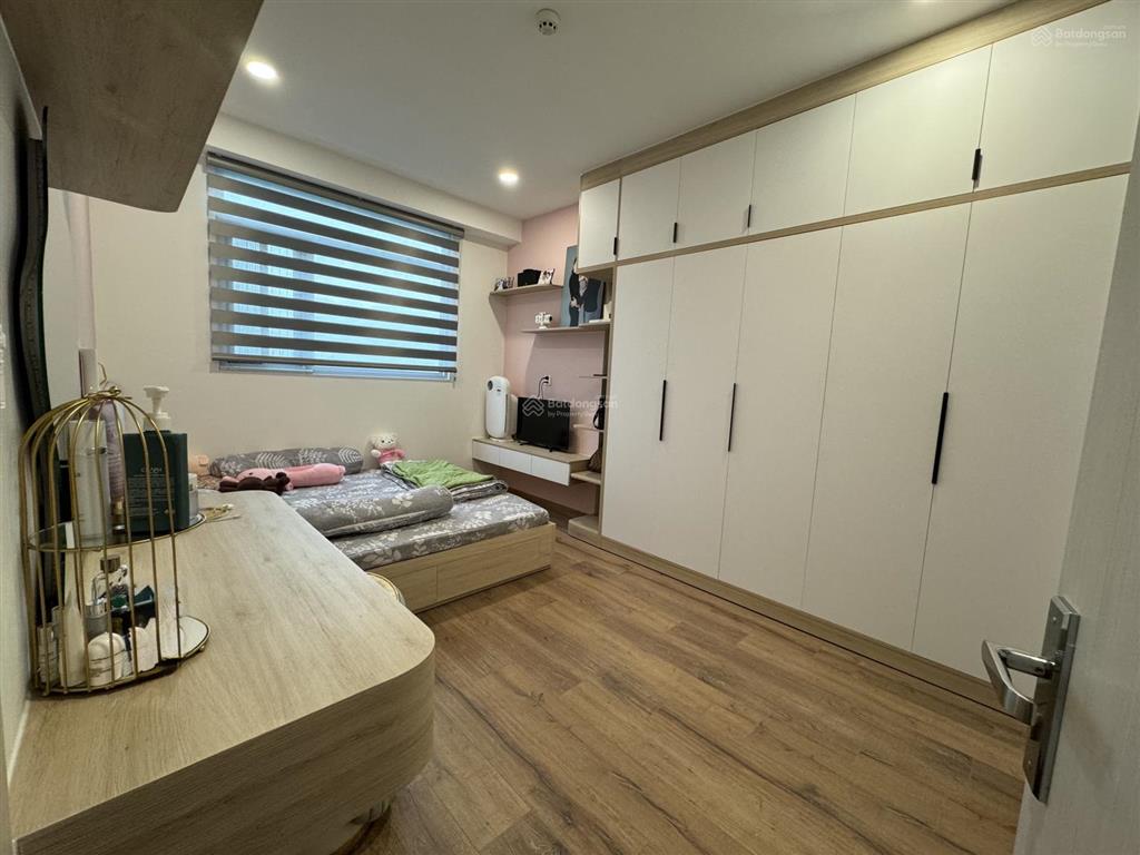 Cho thuê căn hộ chung cư paris hoàng kim, căn góc 3pn, 2wc, full nội thất cao cấp