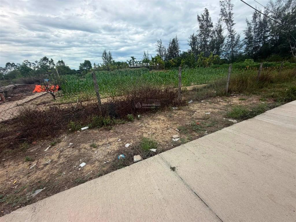 Bán đất đường bê tông 6,5m cách võ chí công 300m gần kề hoiana ở duy nghĩa, duy hải