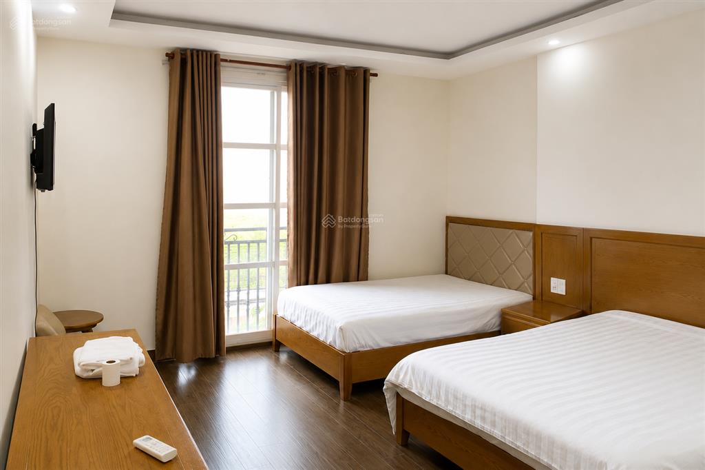 Cho thuê nhà mặt phố 90m2, 160 triệu, trần bạch đằng, p mỹ an, q.ngũ hành sơn, đà nẵng, giá ưu đãi