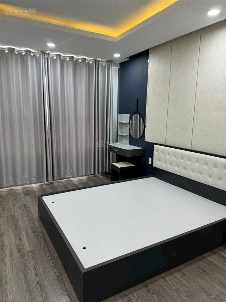 Bán chcc lucky palace 3 pn, 2 wc 7,5 ty , chính chủ  0913 737 *** xem nhà