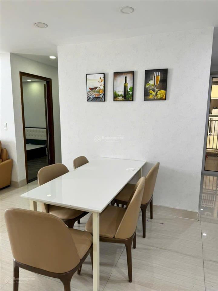 Bán chcc lucky palace 3 pn, 2 wc 7,5 ty , chính chủ  0913 737 *** xem nhà