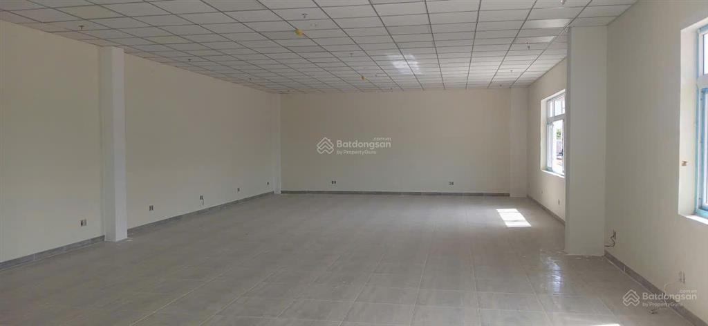 Cho thuê lẻ nhà xưởng tổng 15.000m2, cắt lẻ 2000m2 trở lên, tại kcn châu đức, gần cảng cái mép