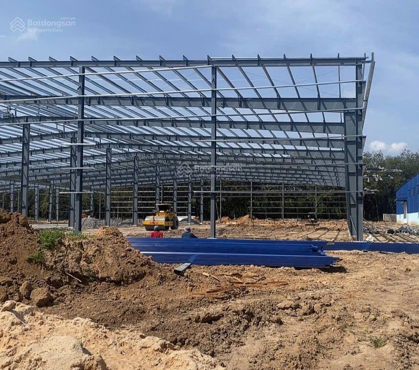 Cho thuê lẻ nhà xưởng, tổng 14.500m2, cắt lẻ từ 2000m2 trở lên, gần kcn nam tân uyên, sóng thần 3