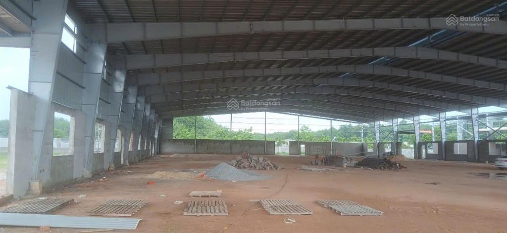 Diện tích 45.000m2 nhà xưởng 25.000m2, cho thuê lẻ từ 2000m2  2ha, riêng biệt, gần kcn bàu bàng