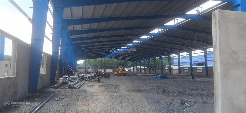 Nhà xưởng đã gần hoàn thiện, kế kcn vsip 2, kcn tân bình, nhà xưởng mới 100%, vị trí đẹp