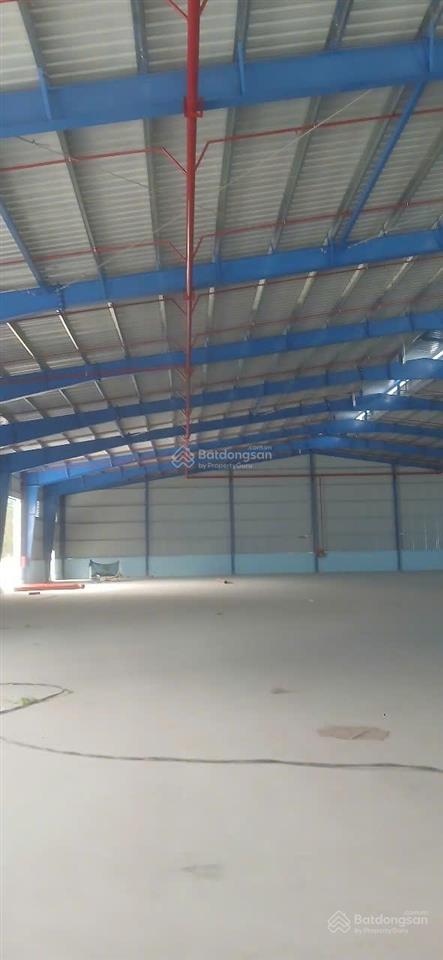 Diện tích tổng 10.000m2, cắt lẻ cho thuê từ 2000m2 trở lên, đa diện tích, ngay sát kcn rạch bắp
