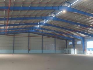 Diện tích tổng 10.000m2, cắt lẻ cho thuê từ 2000m2 trở lên, đa diện tích, ngay sát kcn rạch bắp