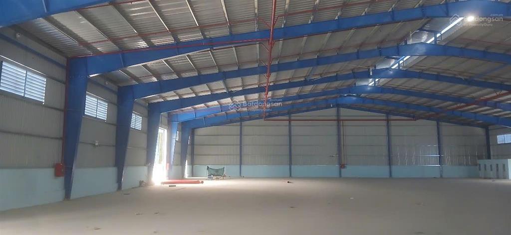 Diện tích tổng 10.000m2, cắt lẻ cho thuê từ 2000m2 trở lên, đa diện tích, ngay sát kcn rạch bắp
