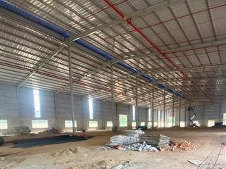 Tổng đất 5800m2, xưởng 3400m2, mới đẹp gần hoàn thiện cho thuê tại tân uyên, gía tốt