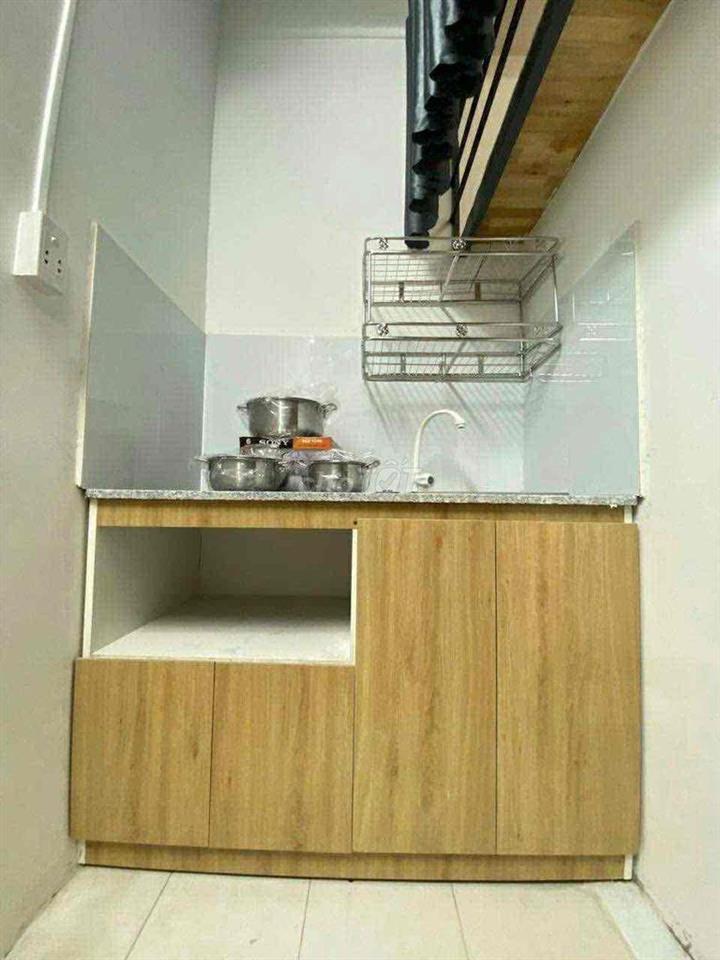 🔥Lê Văn Sỹ -Cho Thuê Phòng Có Gác Cửa Sổ Thoáng Sẵn Máy Lạnh Giáp Q1,3