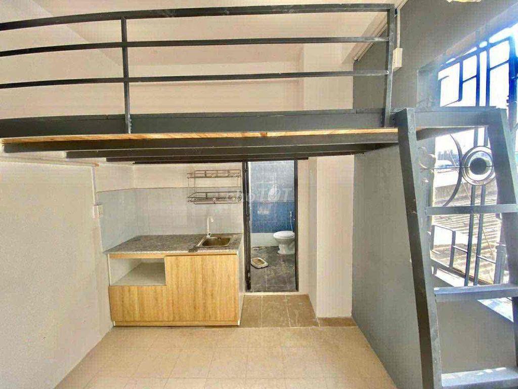 🔥Lê Văn Sỹ -Cho Thuê Phòng Có Gác Cửa Sổ Thoáng Sẵn Máy Lạnh Giáp Q1,3