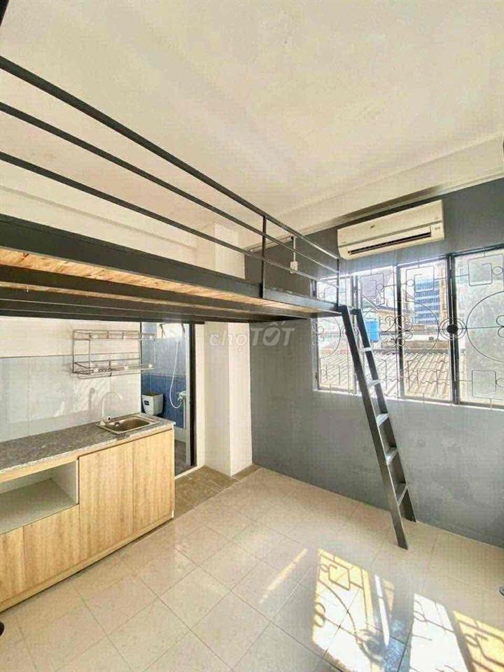 🔥Lê Văn Sỹ -Cho Thuê Phòng Có Gác Cửa Sổ Thoáng Sẵn Máy Lạnh Giáp Q1,3
