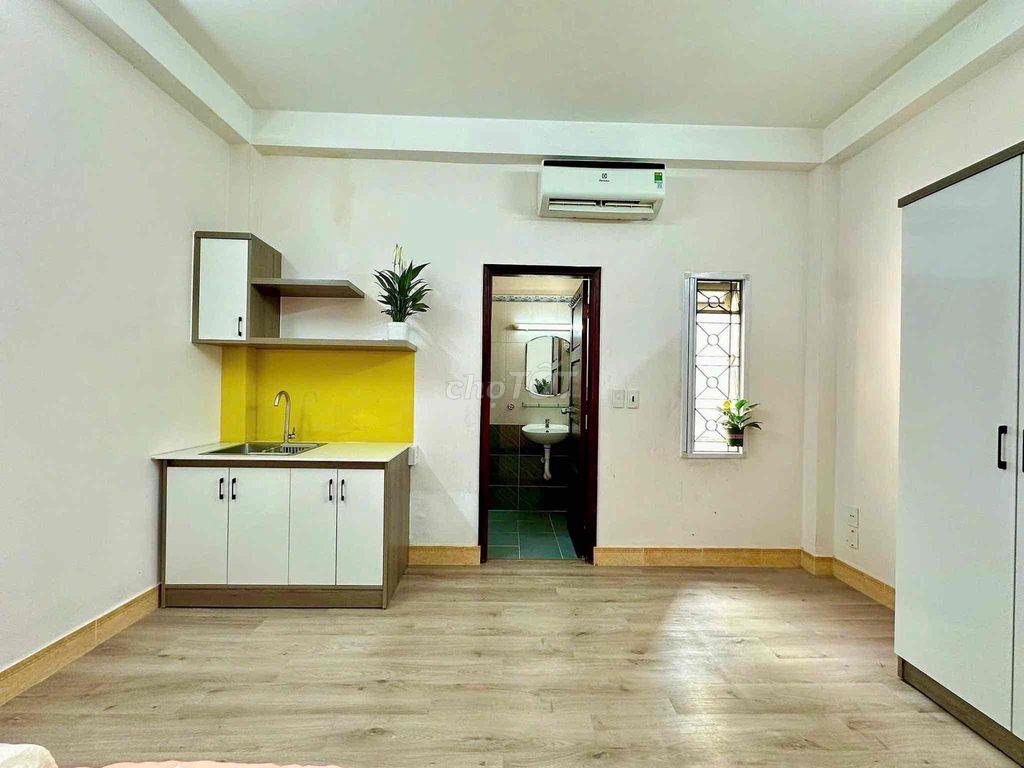 🔥Căn Hộ Mới Cửa Sổ Thoáng Full Nội Thất Ngay Sân Bay CV Gia Định