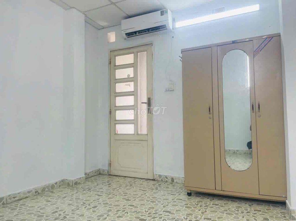 🔥Căn Hộ Bancol/Cửa Sổ Thoáng Sẵn Máy Lạnh Giá Rẻ Ngay Phan Xích Long