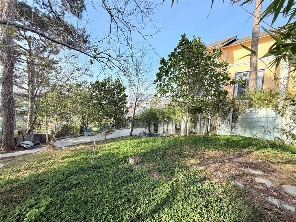 Bán villa khe sanh đẹp view đẹp dt 733.2m2 đất ở đô thị 211,8m2 giá 16 tỷ