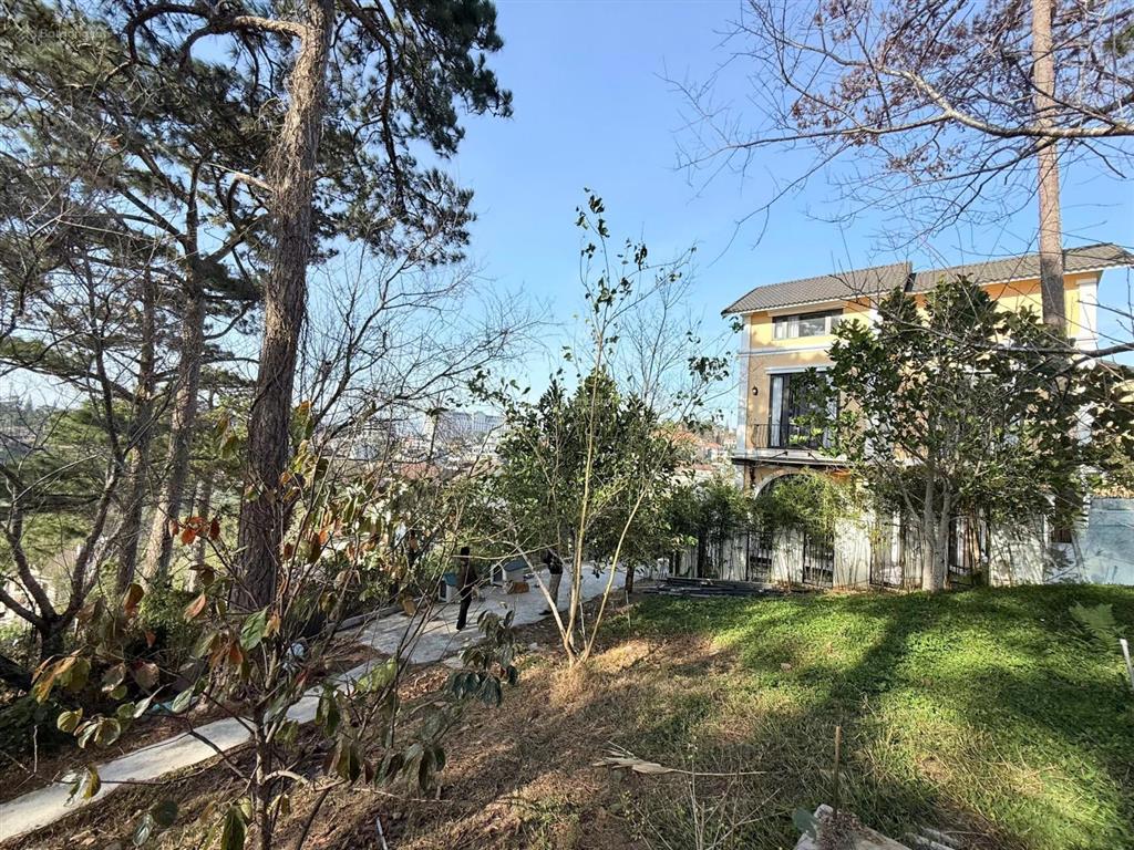 Bán villa khe sanh đẹp view đẹp dt 733.2m2 đất ở đô thị 211,8m2 giá 16 tỷ