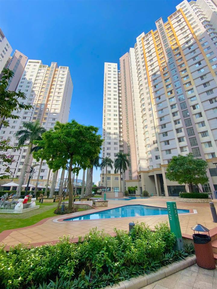 Bán gấn ch imperia q2 , 135 m2 , 3 pn nhà đẹp view thoáng giá chỉ 10 tỷ