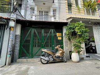 Ngay chợ hiệp bình  sát gigamall  phạm văn đồng  nhà 3 tầng hẻm xe hơi  63m2 giá 6ty1