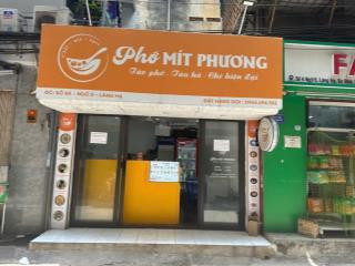 Sang nhượng quán chè, tào phớ cổng trường học tại số 6 ngõ 5 láng hạ