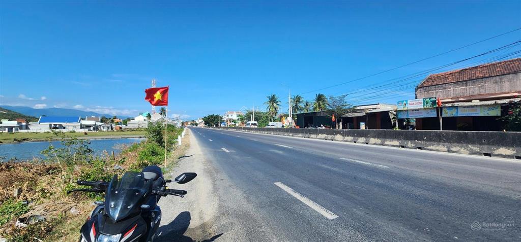Bán lô đất mặt tiền ql1a vị trí kinh doanh đắc địa tại xuân tự 2, vạn hưng khánh hòa