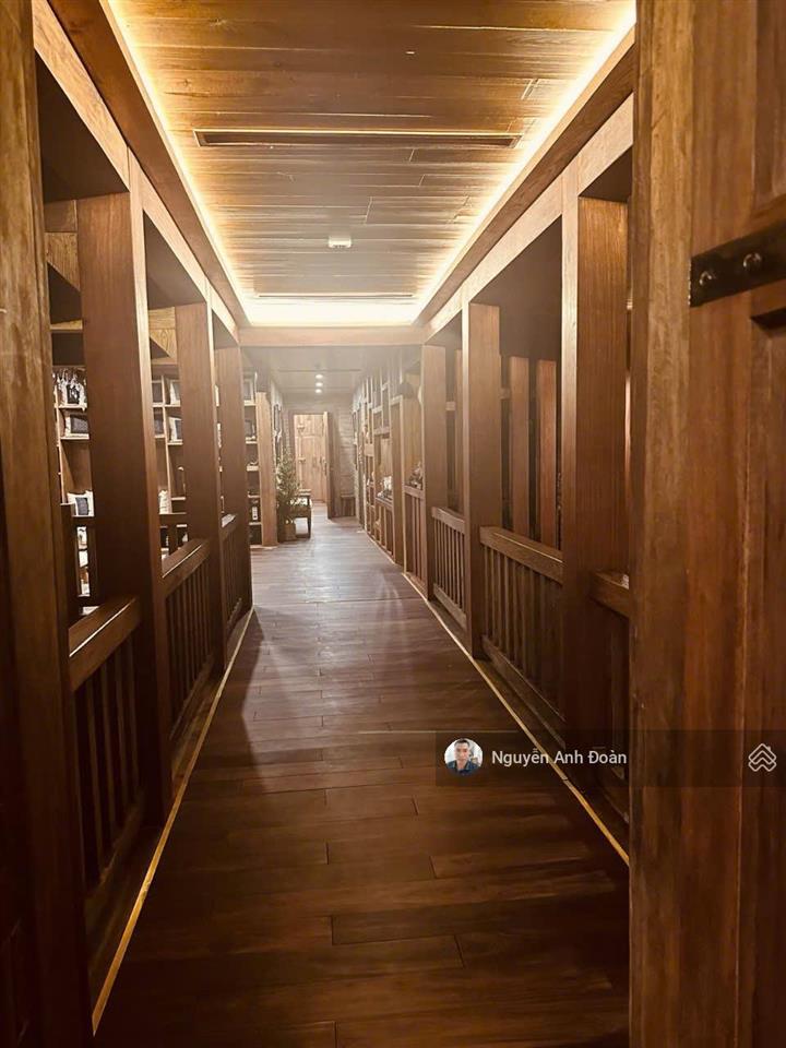 Bán gấp căn penthouse golden palace. 6pn 5vs. giá 50 tỷ. full đồ.  0985 222 ***