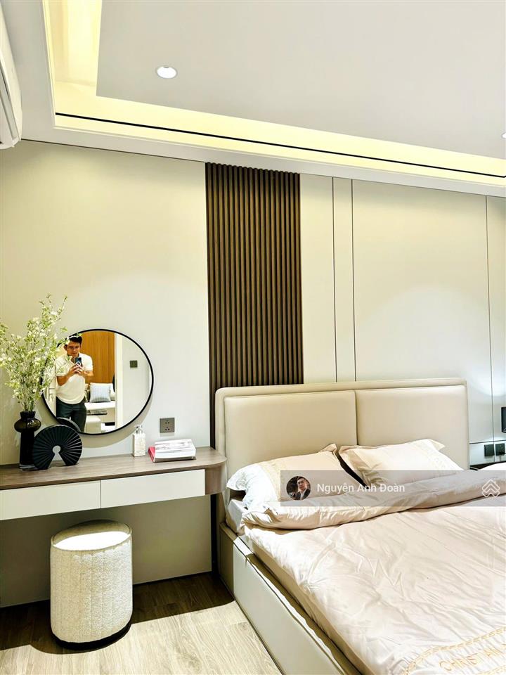 Chính chủ bán căn hộ 2pn2vs  60.7m2 tòa ct3 iris garden full đồ. giá 4.5 tỷ.  0985 222 ***
