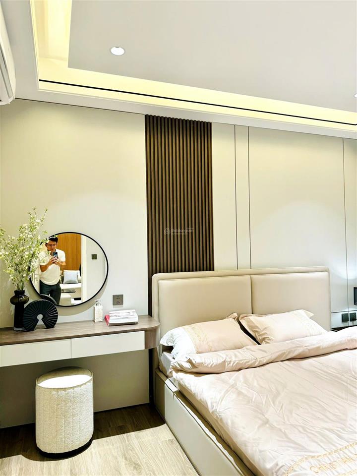 Chủ nhà gửi bán căn 98m2 chung cư vinaconex 7 nguyễn văn giáp. full đồ. giá 6,8 tỷ.  0985 222 ***