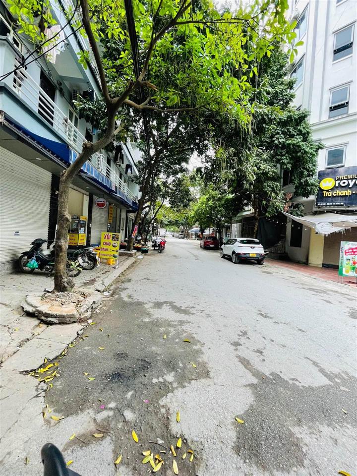 Bán gấp nhà riêng 31m2, 7,9 tỷ tại số 17 ngõ 5 đường 18 m, mỗ lao, hà đông