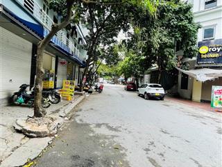 Bán gấp nhà riêng 31m2, 7,9 tỷ tại số 17 ngõ 5 đường 18 m, mỗ lao, hà đông