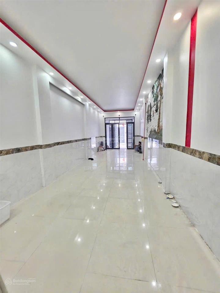 Cho thuê nhà 1 trệt 3 lầu hẻm thông thoáng thích hợp làm nghề