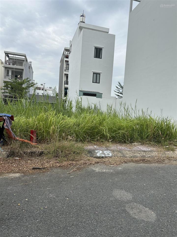 6tỷ500, 80m2 lô đất hot nhất khu vực nhà phố kdc saigon south village, lê văn lương