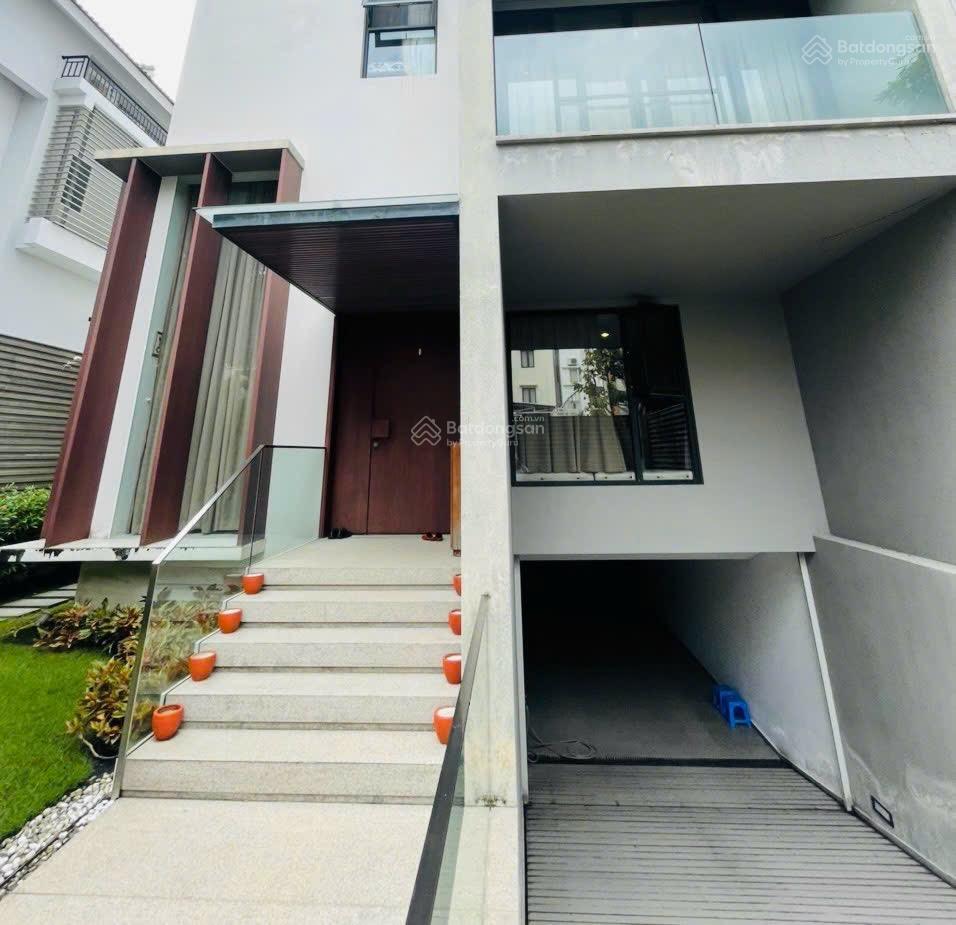 Biệt thự song lập q7 | 10,5x21m | hầm 3 tầng, thang máy | 5pn | 125 triệu/th