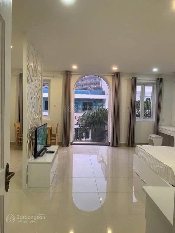 Cho thuê nhà phố phú mỹ hưng q7, 111m2, thang máy, 9 phòng + mặt bằng kinh doanh, 78tr/th